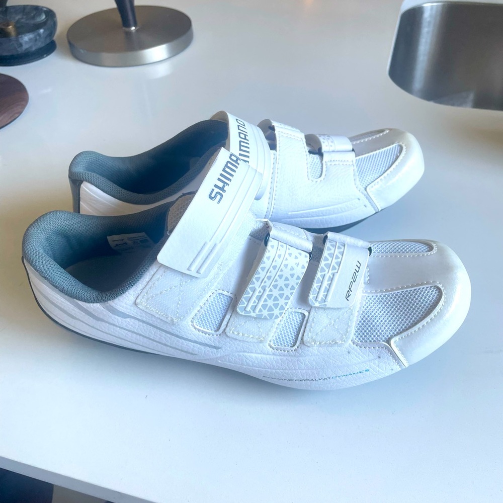 Shimano Women's SH-RP2W Shoe Size 8.5, Pre-Owned, like New (worn 1 time)